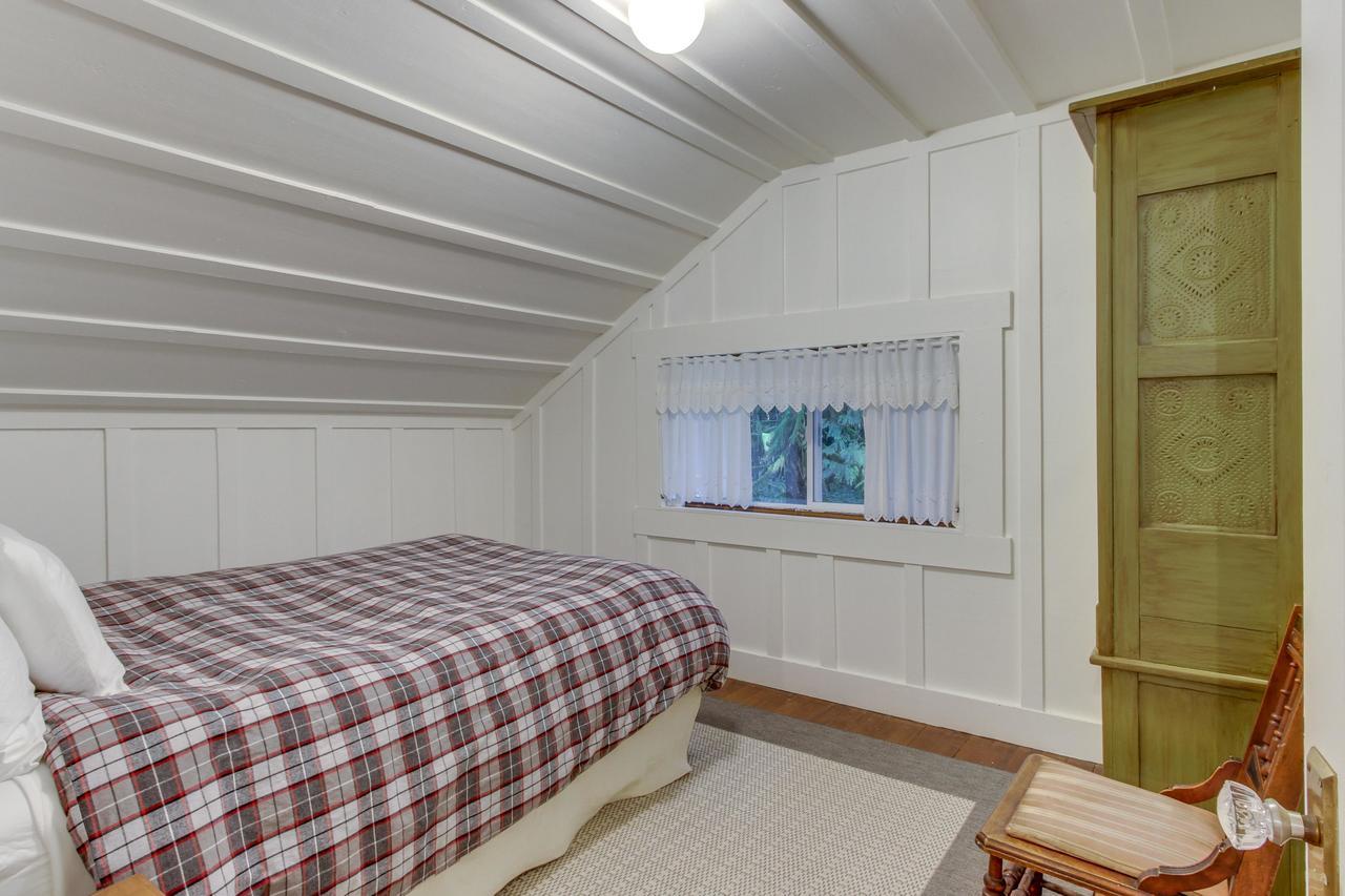 Renee's Log House Villa McKenzie Bridge Buitenkant foto